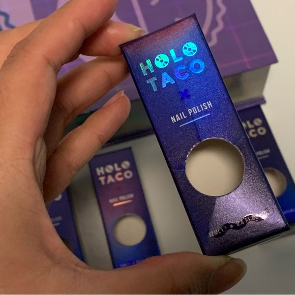 Holo Taco Remix Collection Box, with press on nails - Picture 7 of 12